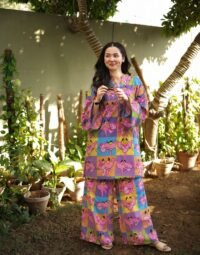 hania-pink-front